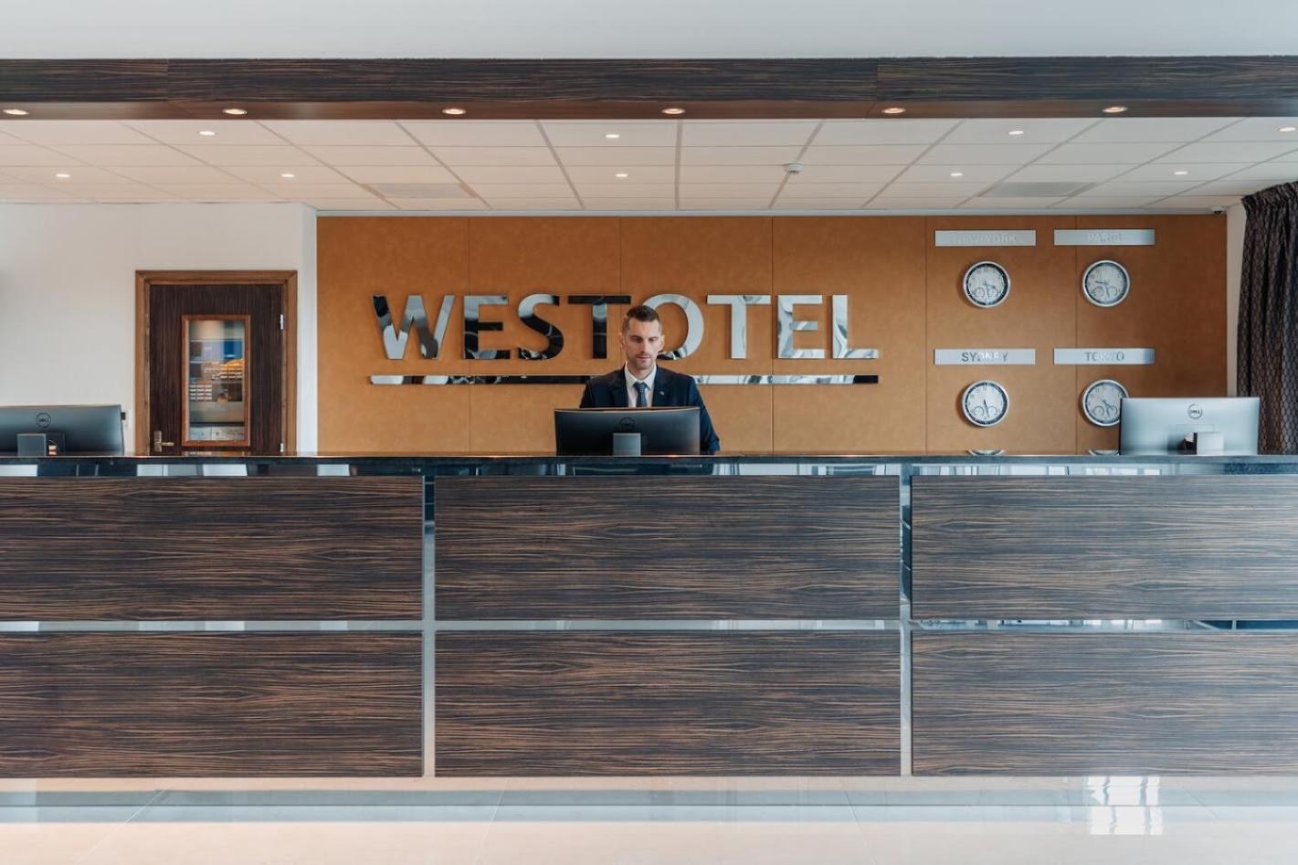 Westotel Taverny - Paris Val-D'Oise Exterior photo